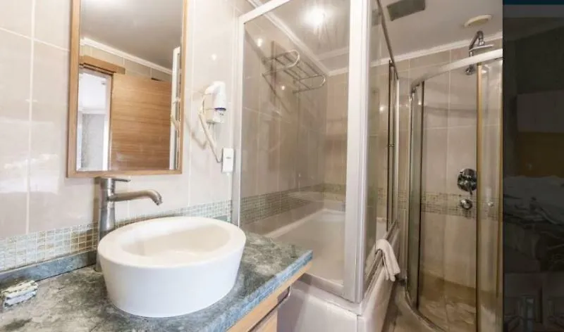 **** Hotel Maira Deluxe Resort Turgutreis Turcja