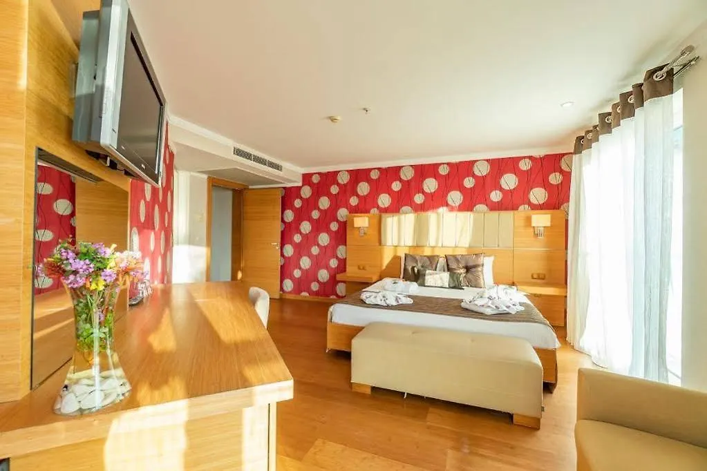 Maira Deluxe Resort Turgutreis 4*,  Turcja