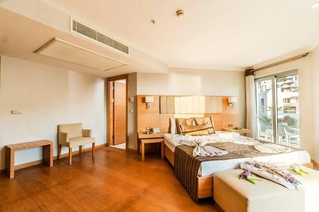 Hotel Maira Deluxe Resort Turgutreis
